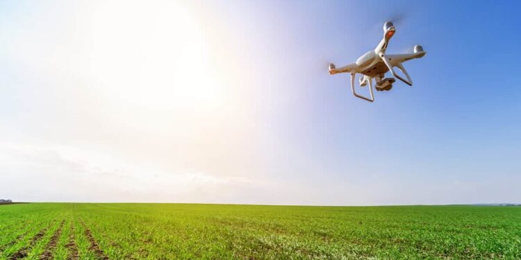 “O ramo agrícola será um dos maiores compradores de drones nos próximos anos, devido à redução de custos com equipamentos e mão de obra somada aos ganhos de eficiência na execução das tarefas”
