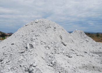 IMPORTÂNCIA DO PÓ DE ROCHA NA CONSTRUÇÃO DA FERTILIDADE DO SOLO