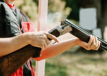 Porte rural de armas avança na Câmara e reacende debate sobre segurança no campo